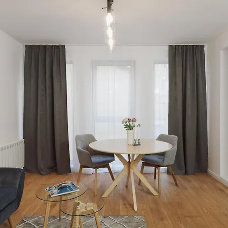 Granite - Cozy City Center Apartment With Balcony Prague Exterior photo