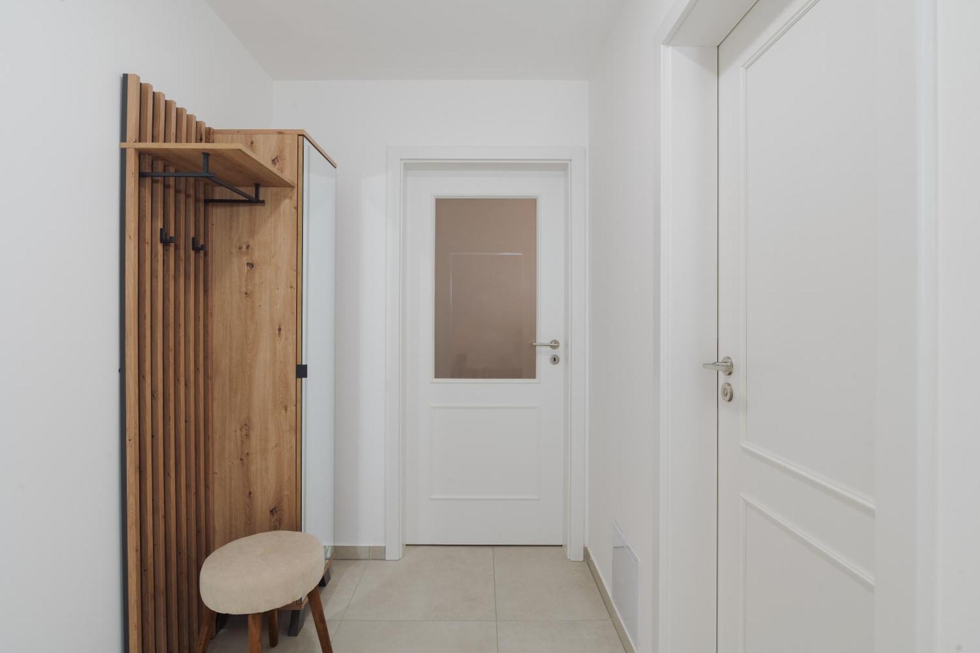 Granite - Cozy Center With Balcony * Praga